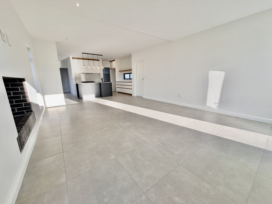 3 Bedroom Property for Sale in Yzerfontein Western Cape